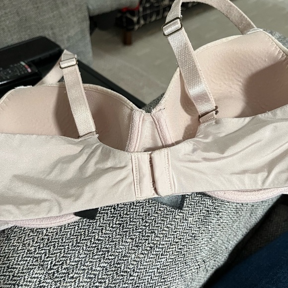Natori Bra 34DD - Picture 2 of 6